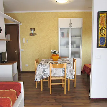 Valbella Apartment *